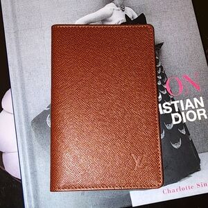Louis Vuitton ID Holder in Taiga Leather w/COA